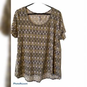 Lularoe classic T